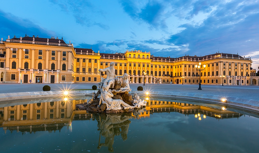 Schönbrunn welcomes you